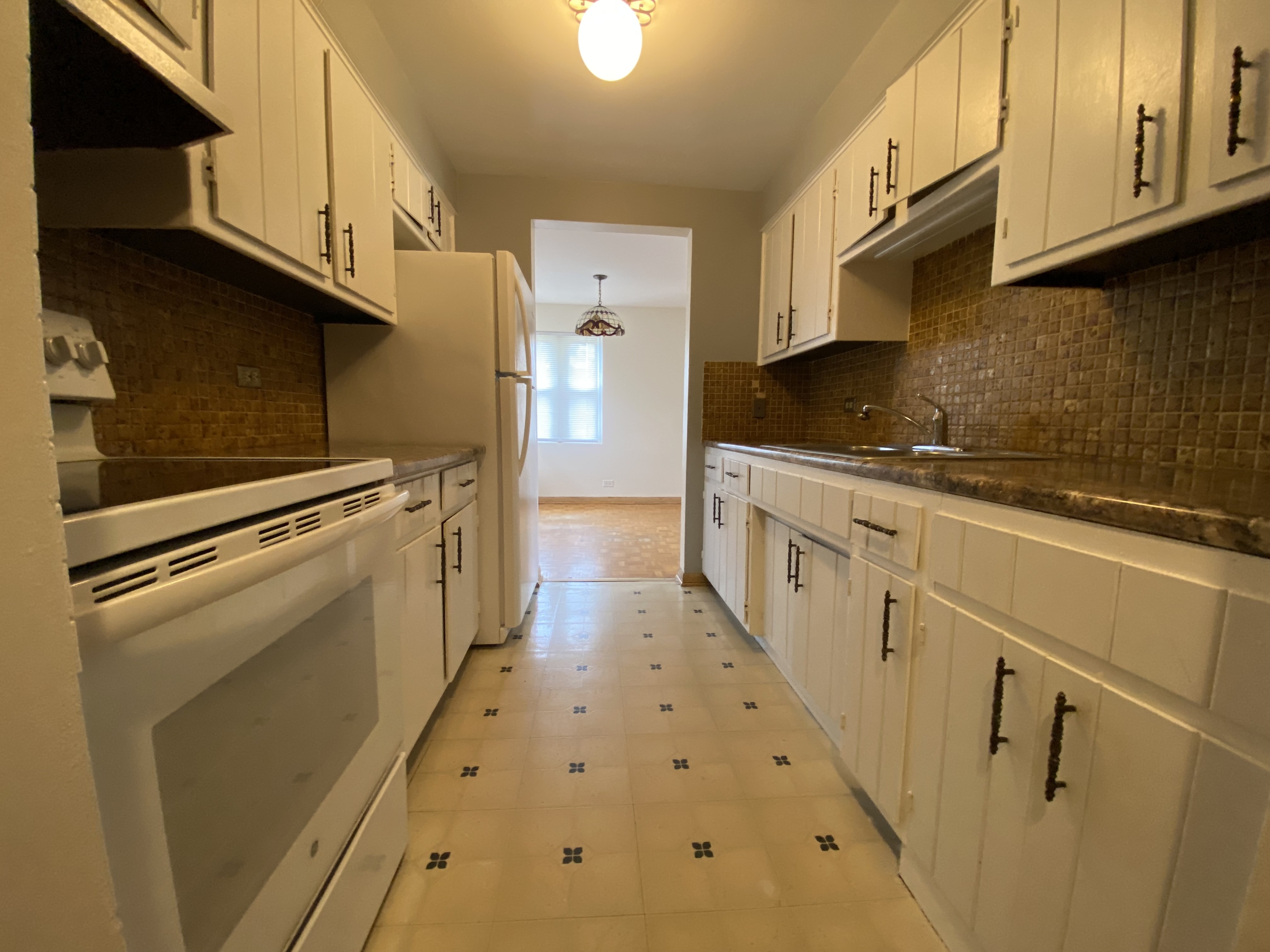 7035 W. IRVING PARK Road Apt #2S