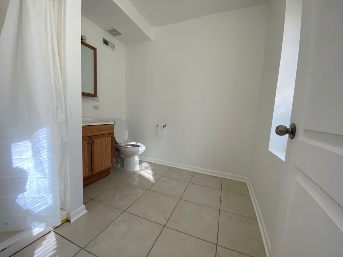 4302 S. HONORE 1 East